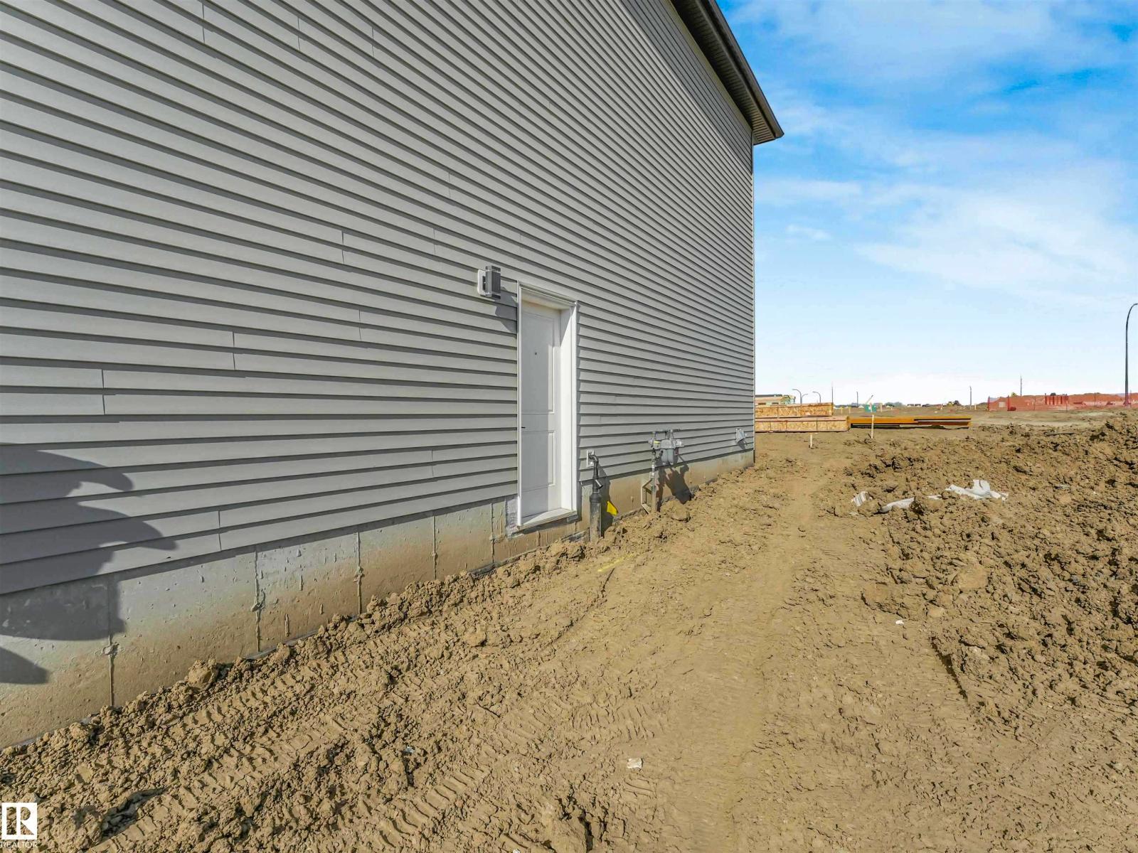 Additional image 5 of 731 30 Street SW, Edmonton, AB, T6X3M3