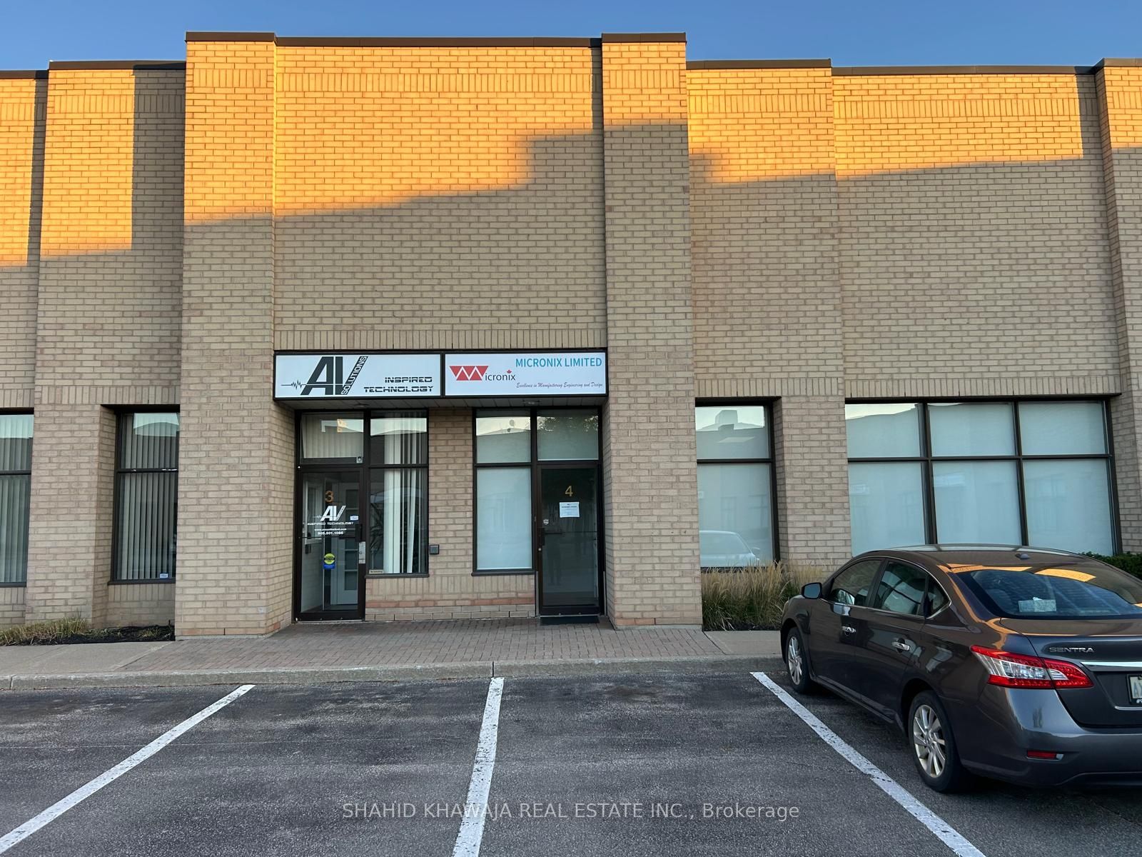 4-4060 Ridgeway Drive, Mississauga, ON, L5L 5X9