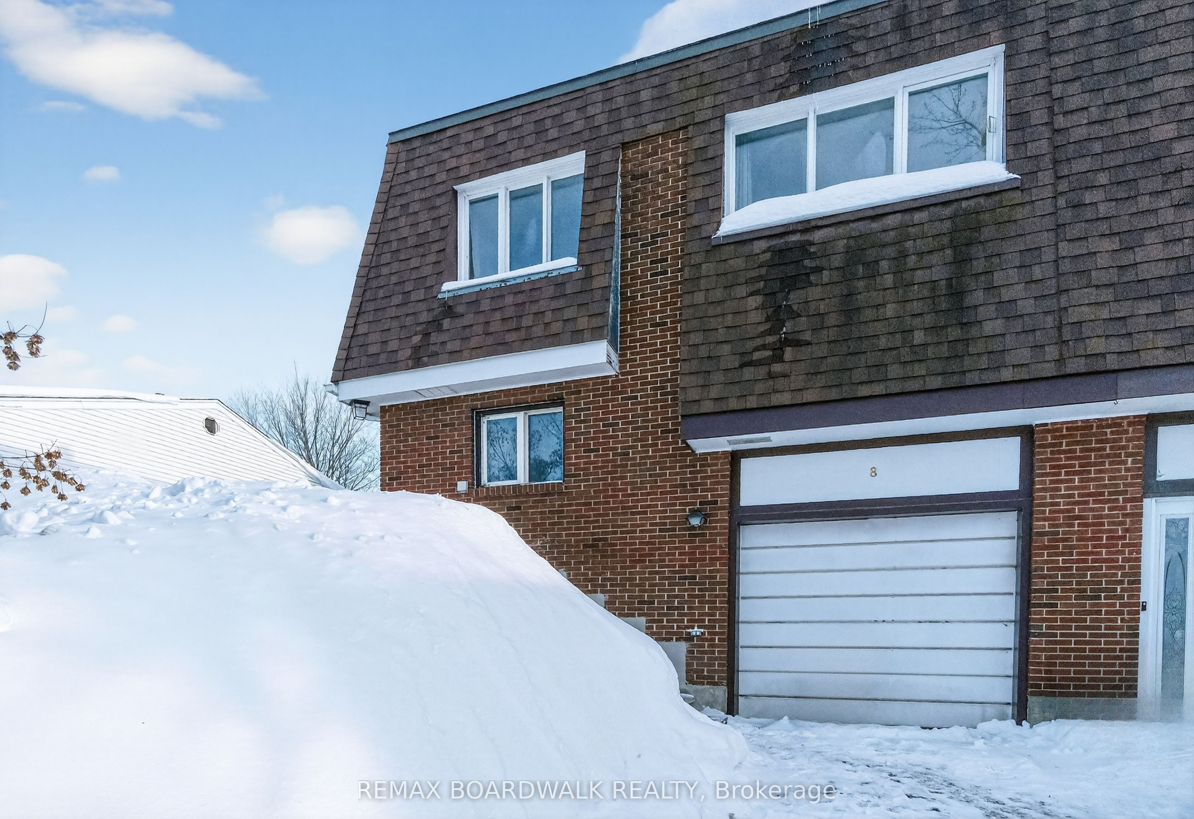 Additional image 3 of 8 Oberon Street, Ottawa, ON, K2H 7X7