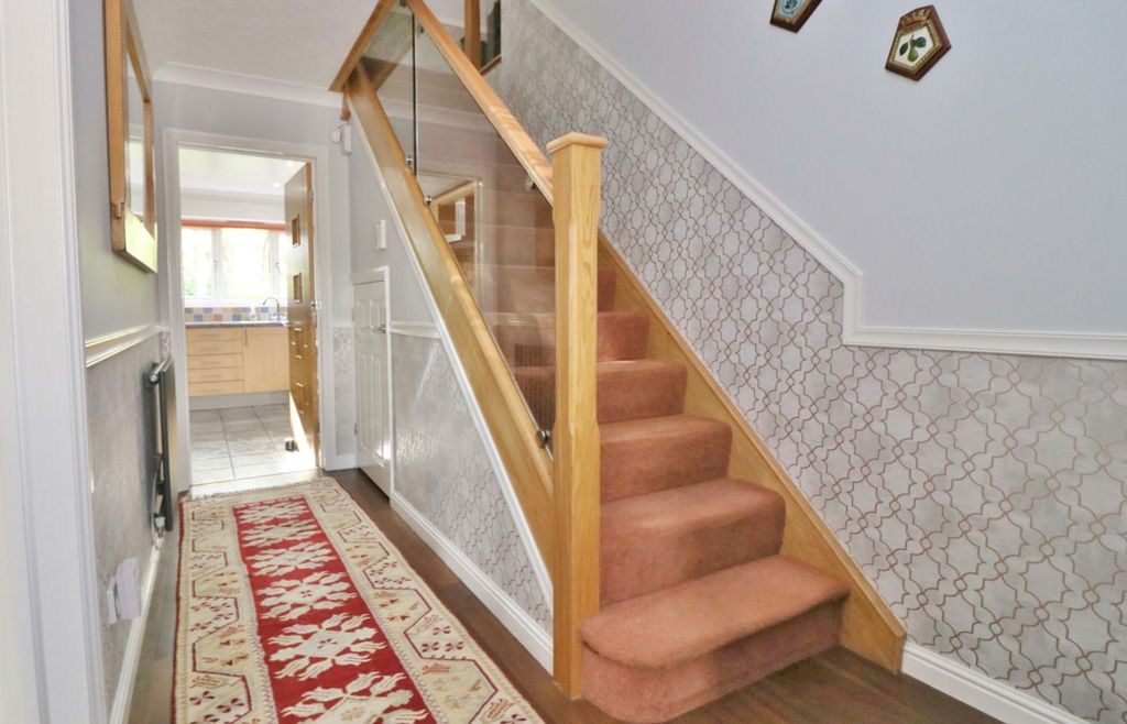 Additional image 10 of 6 bed detached house for saleBritannia Gardens, Hedge End SO30