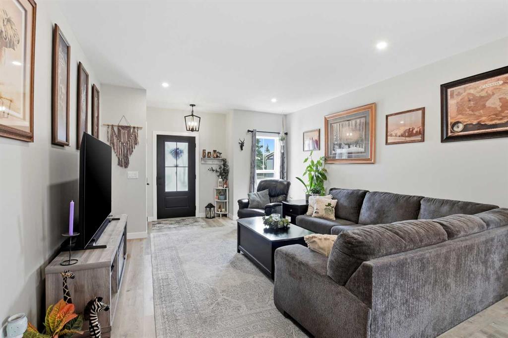 Additional image 5 of 8 Willow Place, Lacombe, AB, T4L 1V3