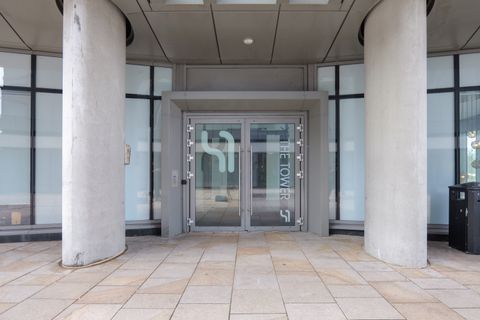 Plaza Boulevard, Liverpool L8, Studio for sale