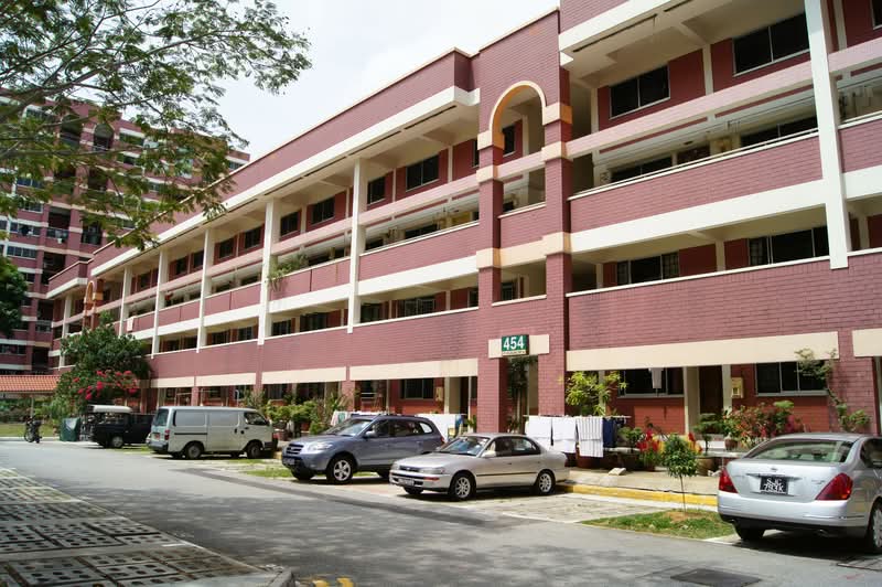454 Hougang Avenue 10 photo 4