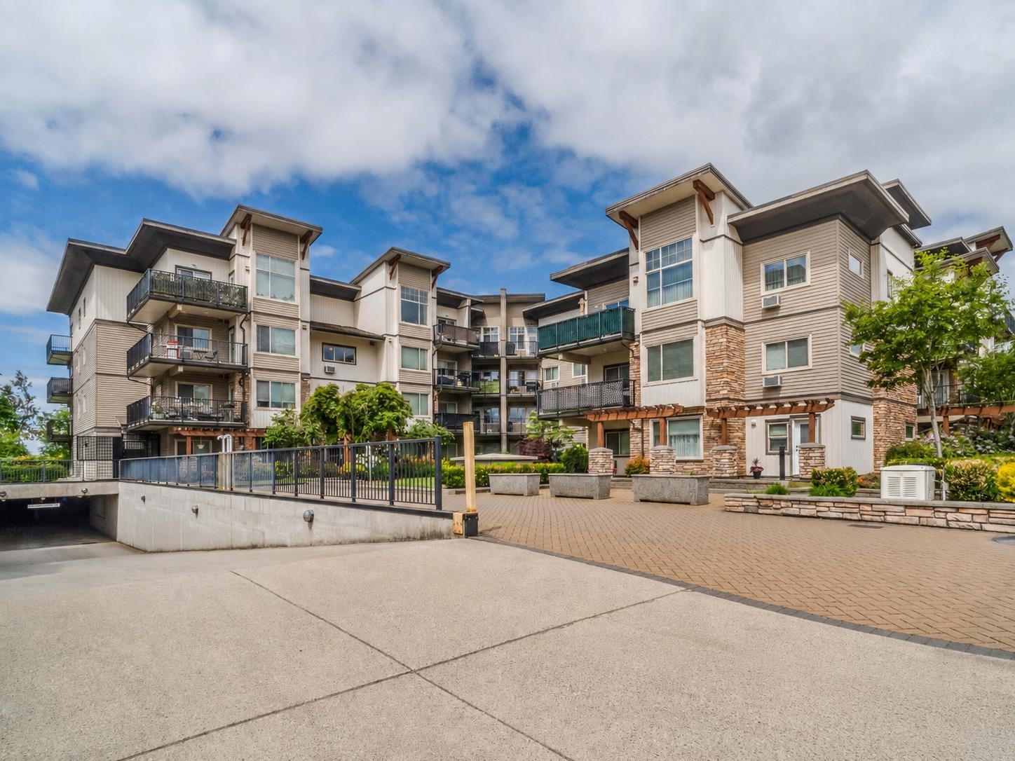 315-11935 Burnett Street, Maple Ridge, BC, V2X 9A9
