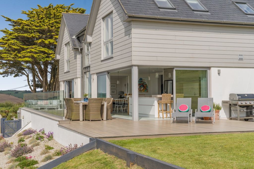7 bed detached house for saleNear Thurlestone Sands, Kingsbridge, Devon TQ7 photo 2
