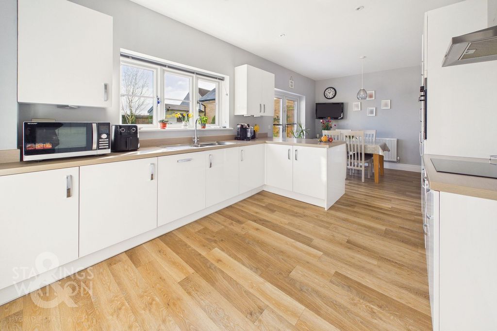 Additional image 3 of 4 bed detached house for saleOak Avenue, Loddon, Norwich NR14