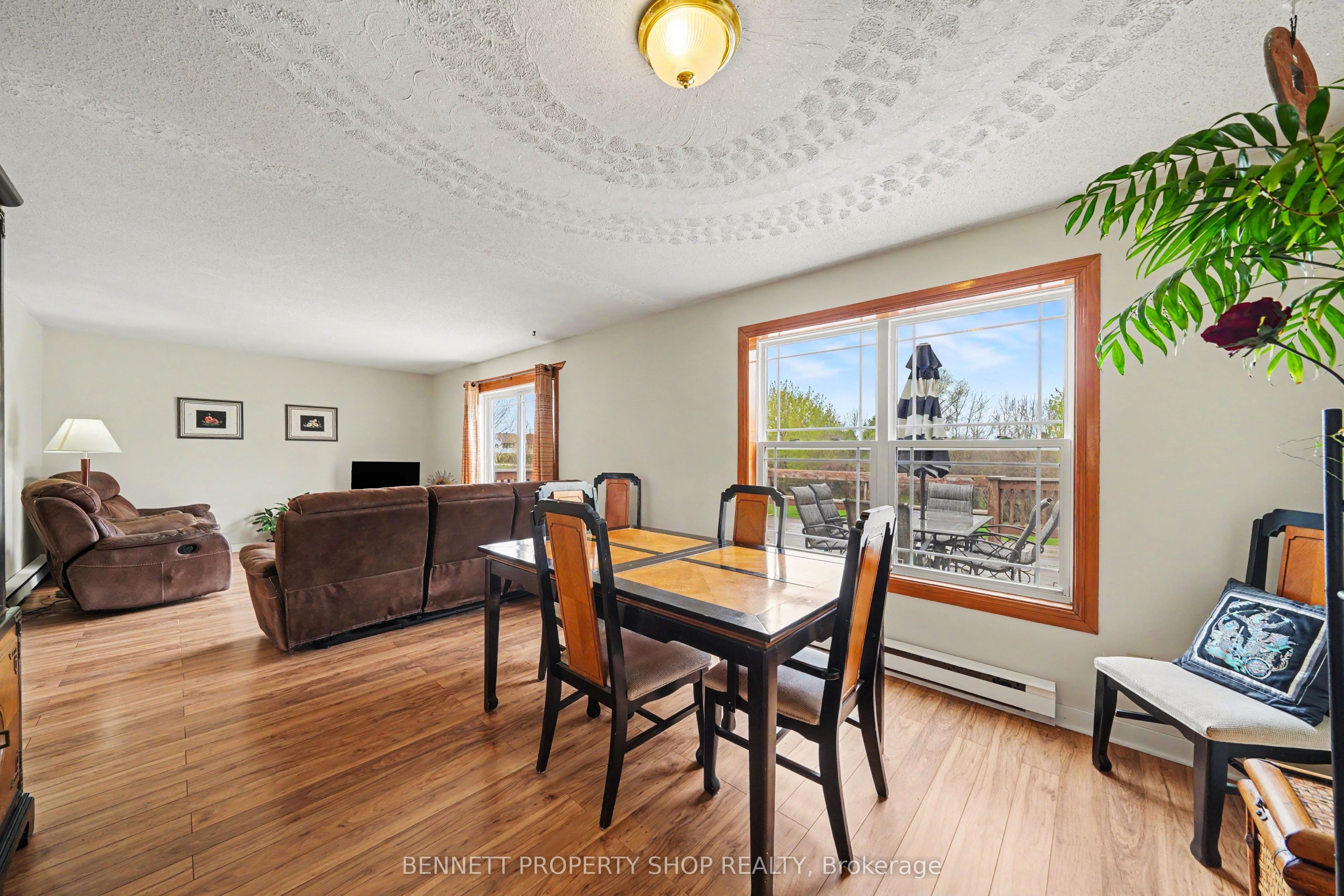 Additional image 6 of 22 Poole Creek Crescent, Ottawa, ON, K2S 1T6