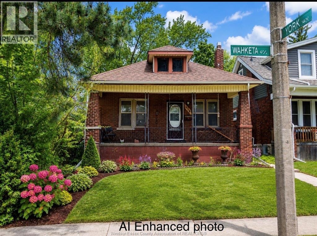 438 Wahketa Street, Windsor, ON, N8X1B6