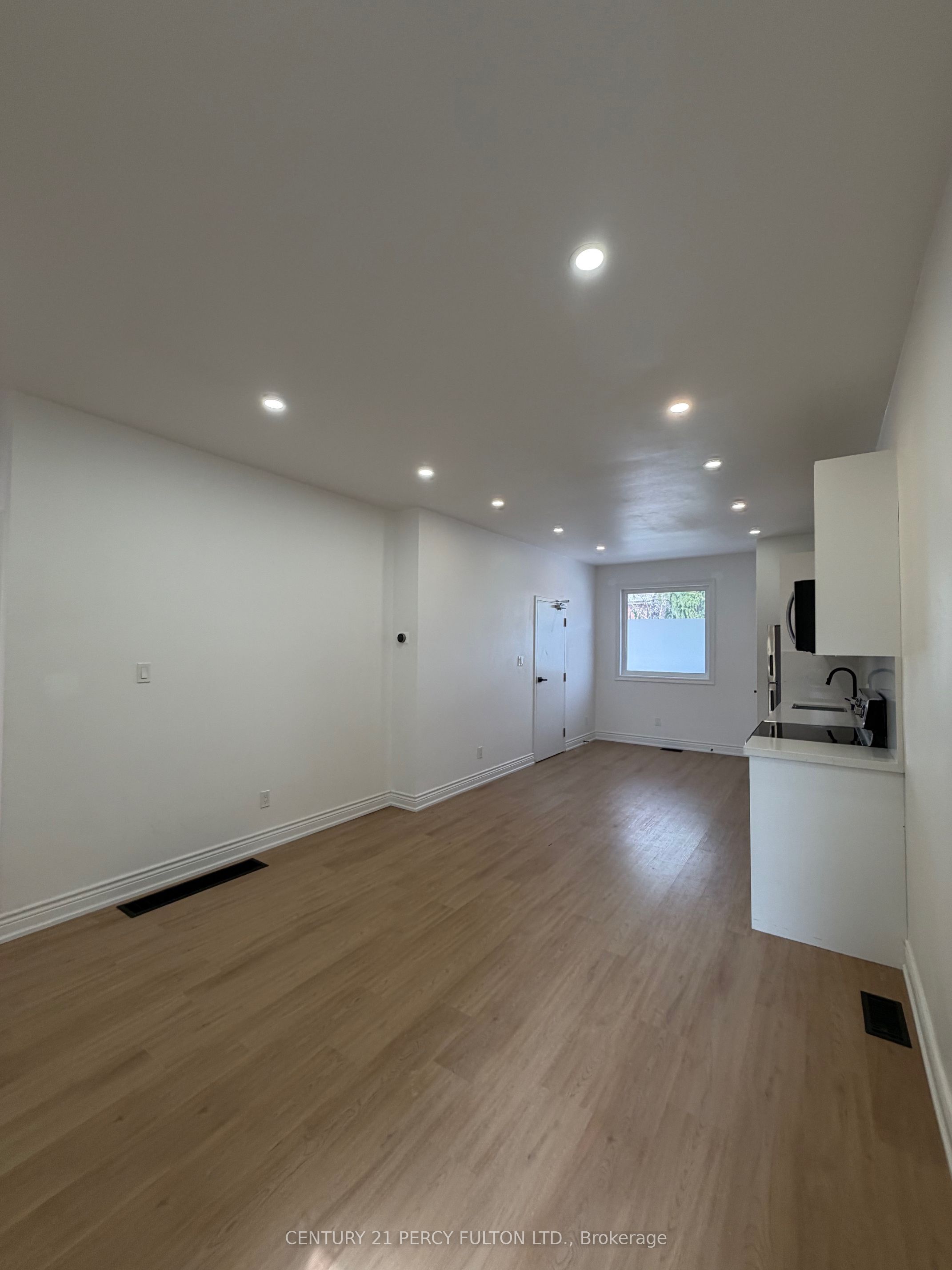 Additional image 3 of Main-382 Lansdowne Avenue, Toronto, ON, M6H 3Y3