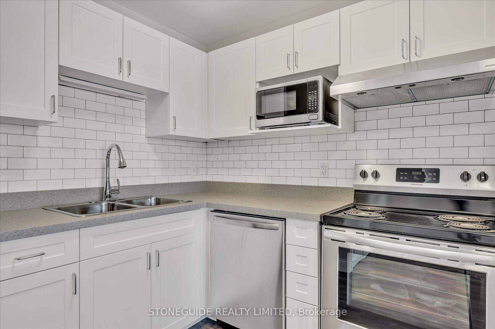 Additional image 3 of 421-555 Bonaccord Street, Peterborough, ON, K9H 2X8