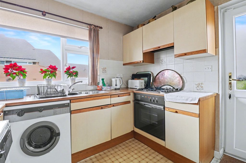 Additional image 6 of 3 bed semi-detached house for saleCoulsdon Road, Hedge End SO30
