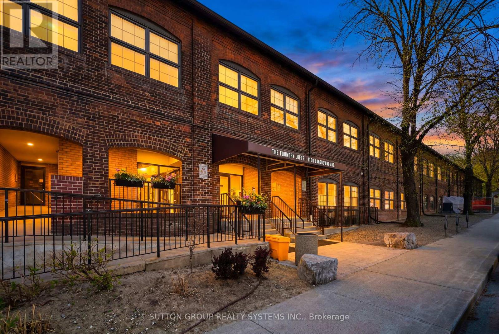 332-1100 Landsdowne Avenue, Toronto, ON, M6H4K1