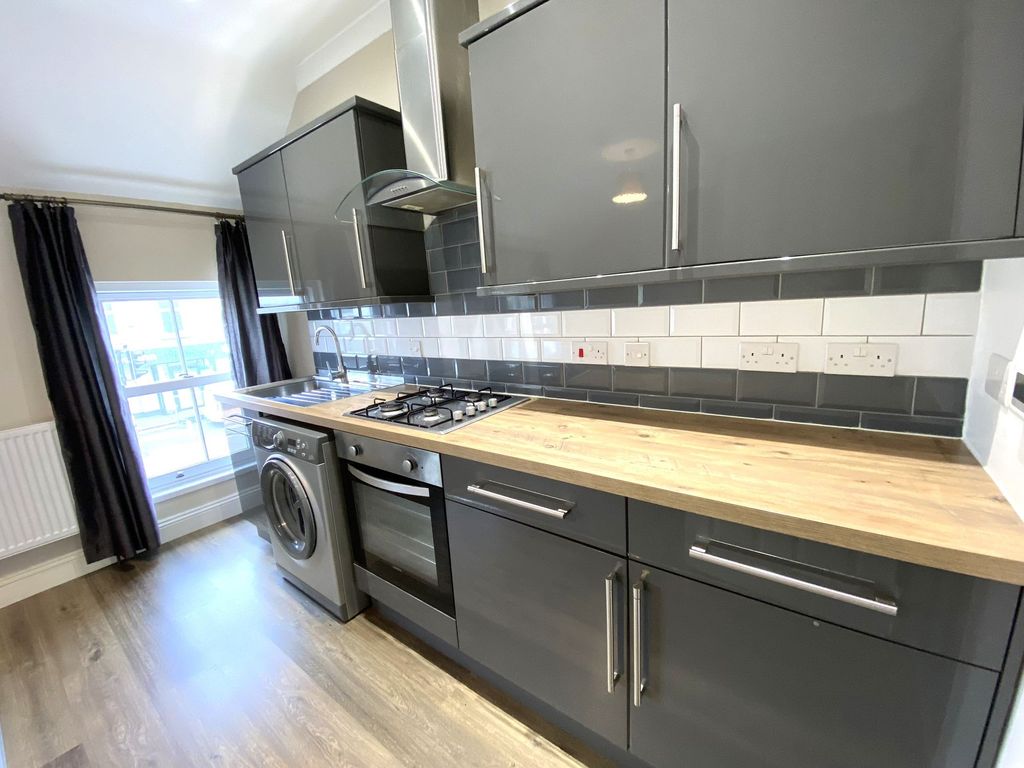 Additional image 4 of 2 bed flat to rentThe Highway, New Inn NP4