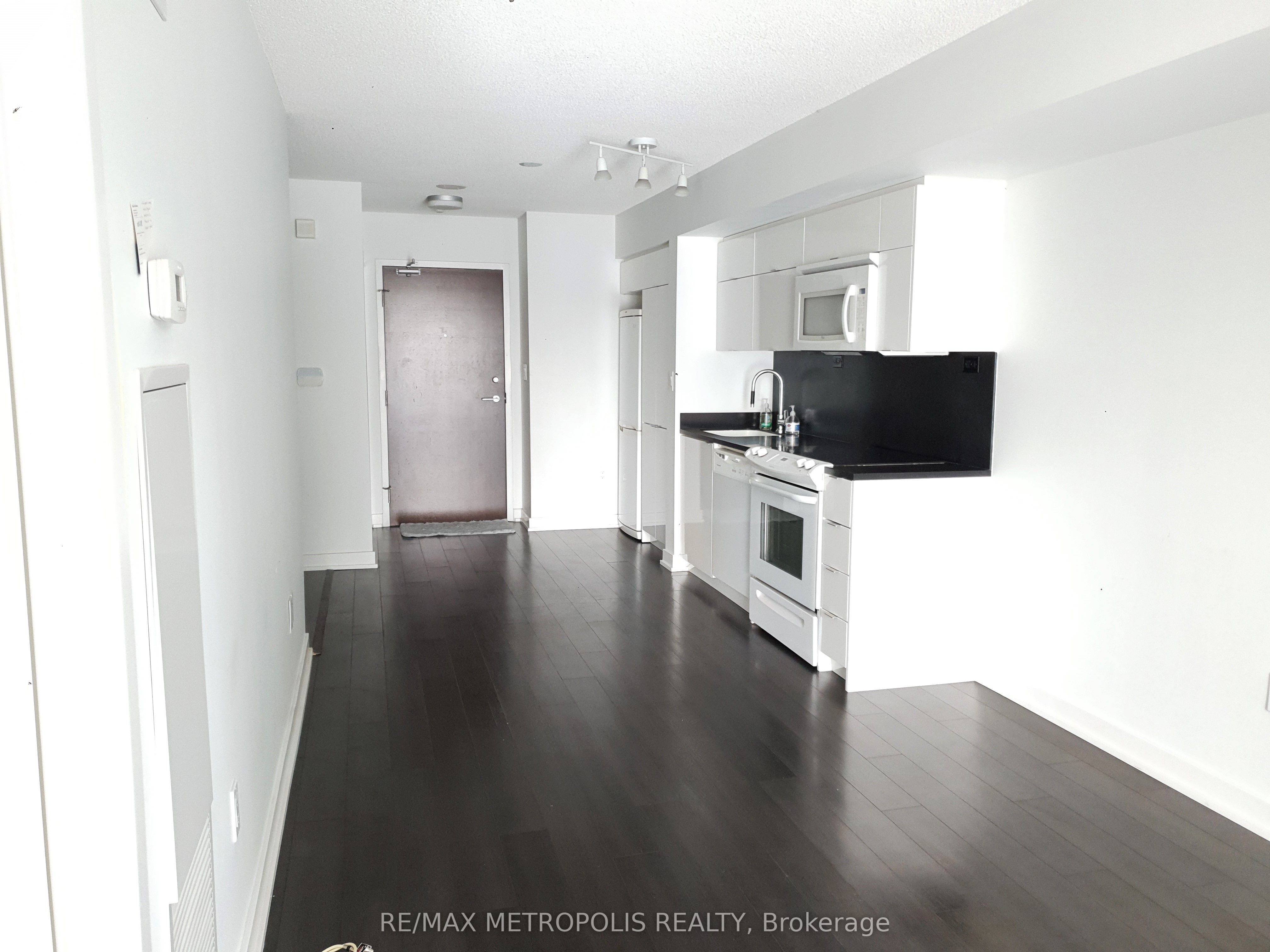 Additional image 2 of 1210-21 Iceboat Terrace, Toronto, ON, M5V 4A9