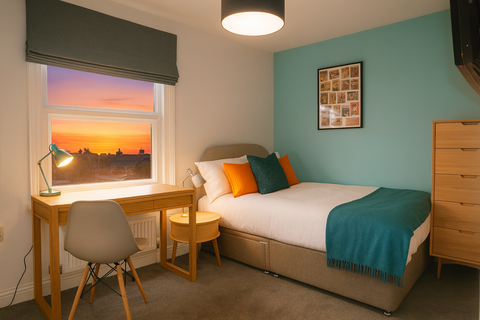 St. John's Street, Reading RG1, Room to rent