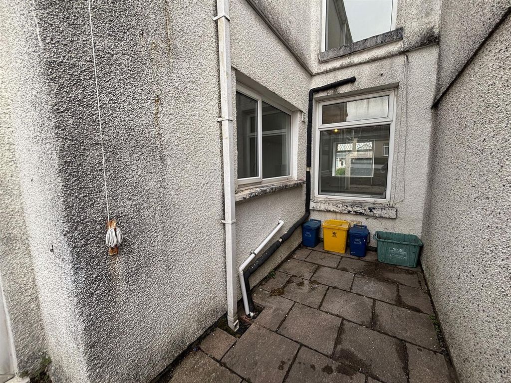 Additional image 25 of 3 bed property to rentBrynonen Terrace, Penydarren, Merthyr Tydfil CF47