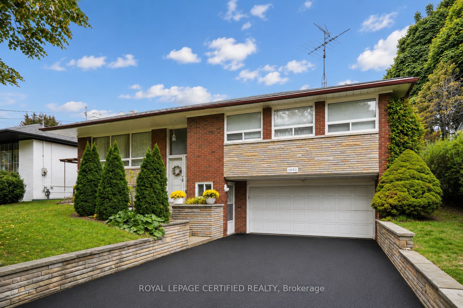 Additional image 5 of 1639 Sunnycove Drive, Mississauga, ON, L4X 1B6