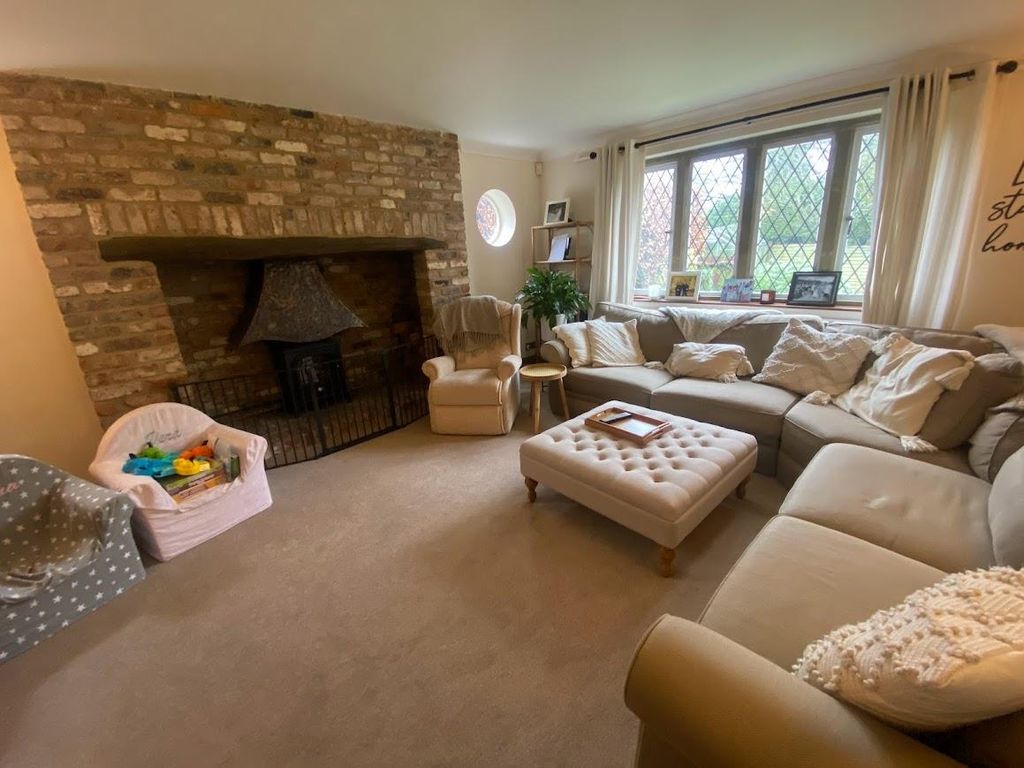 Additional image 3 of 5 bed detached house to rentRossett Holt Grove, Harrogate HG2
