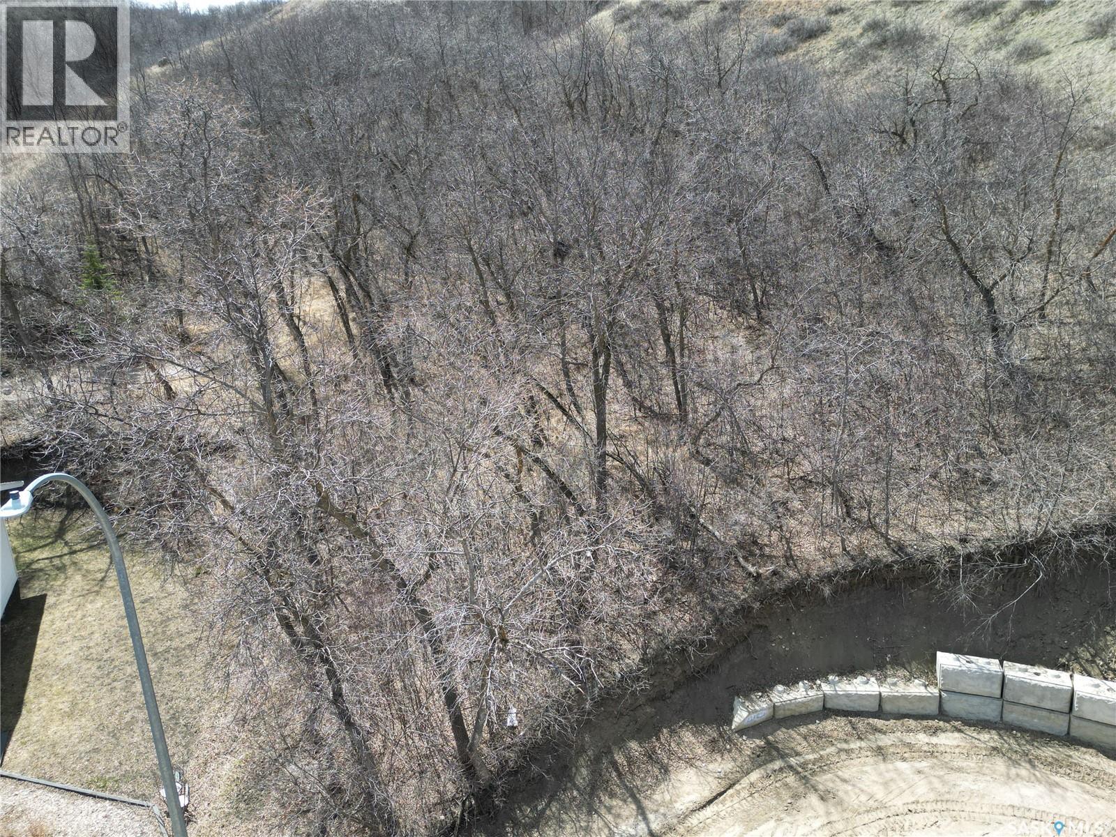 60 R PLACE