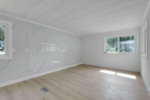 Additional image 8 of 77-8220 King George Boulevard, Surrey, BC, V3W 6E1