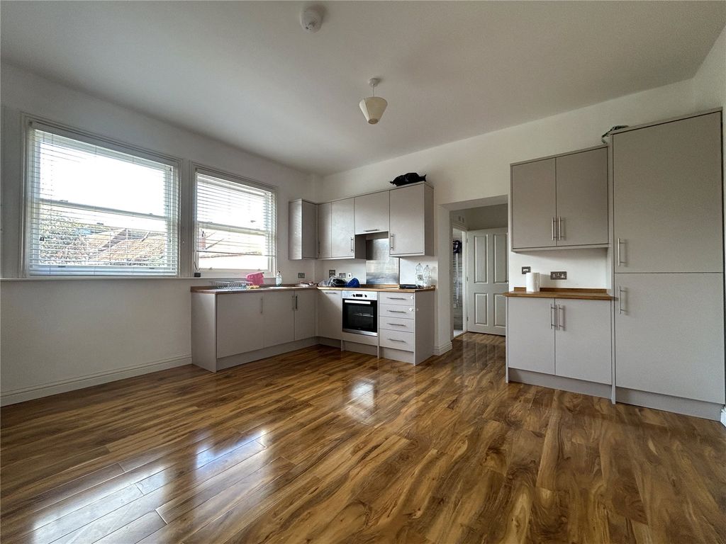 Additional image 2 of 2 bed flat to rentBond Street, Bridgwater TA6