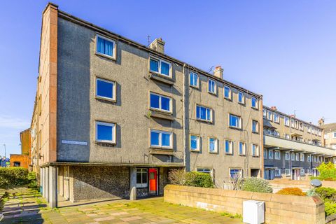 Saughton Avenue, Edinburgh EH11