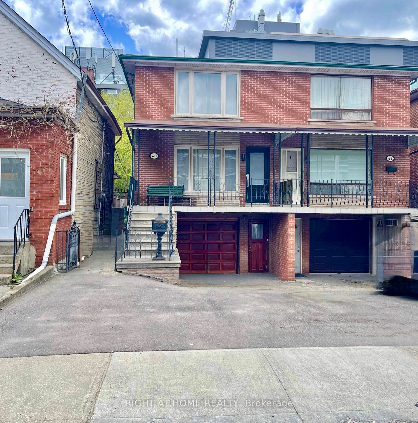 40 Bellevue Avenue, Toronto, ON, M5T 2N4