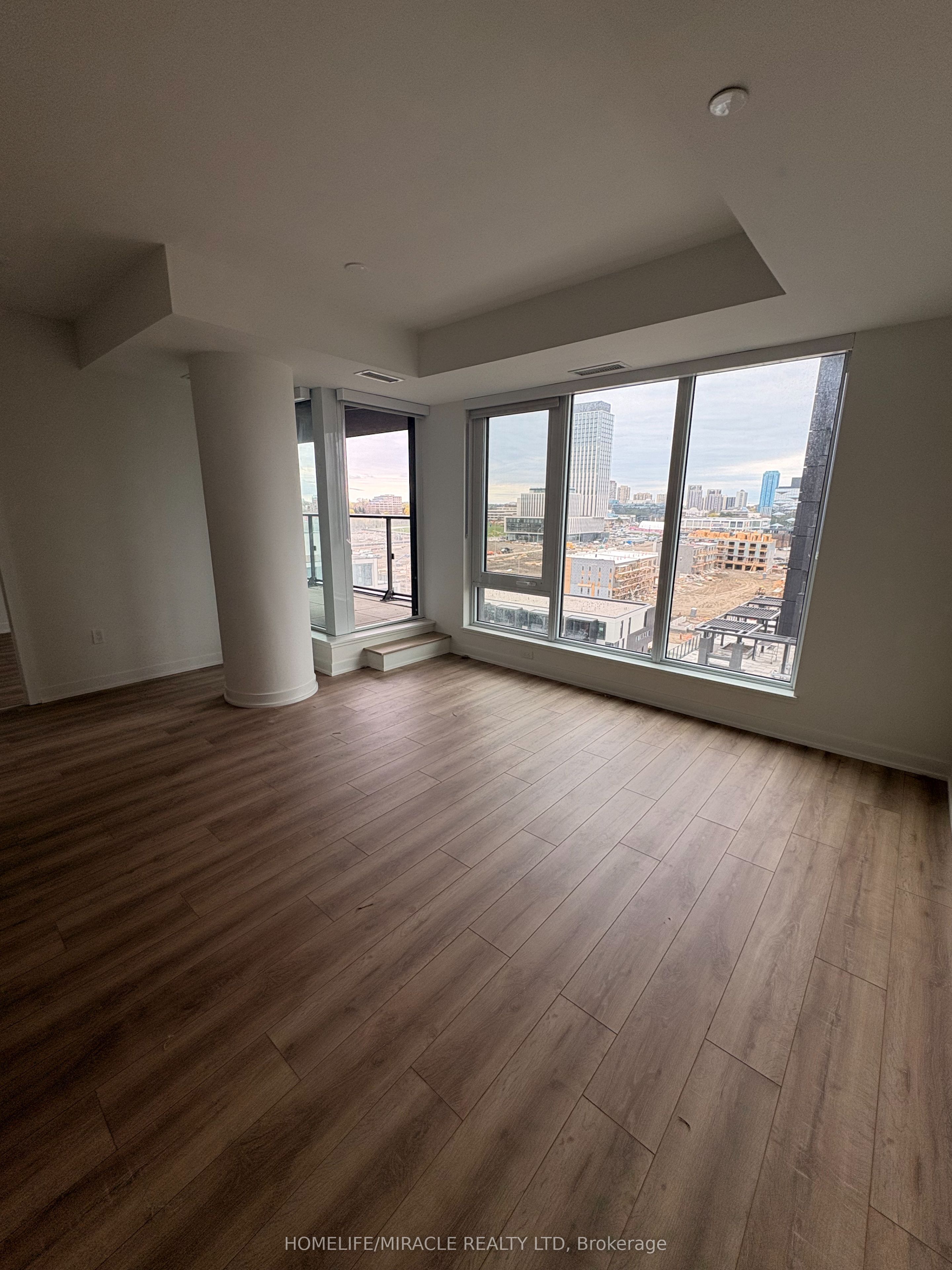 Additional image 5 of 810-1 Quarrington Lane, Toronto, ON, M3C 0S4