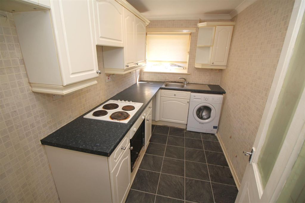 Additional image 4 of 3 bed flat for saleKilcreggan View, Greenock PA15