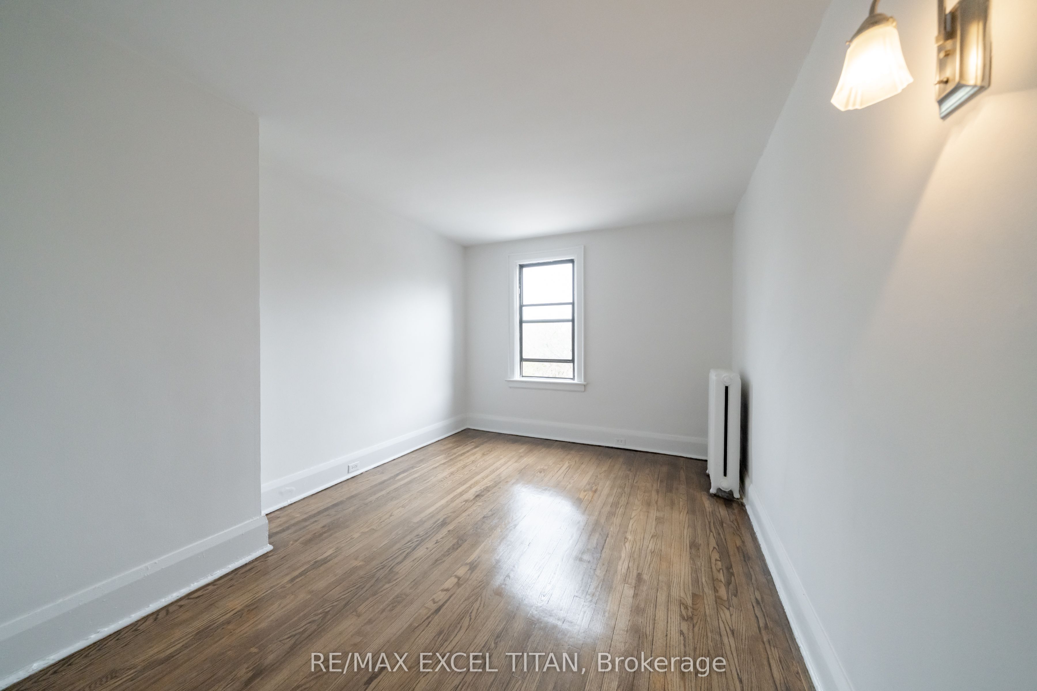 Additional image 4 of 46-4 Kingston Road, Toronto, ON, M4L 1S4