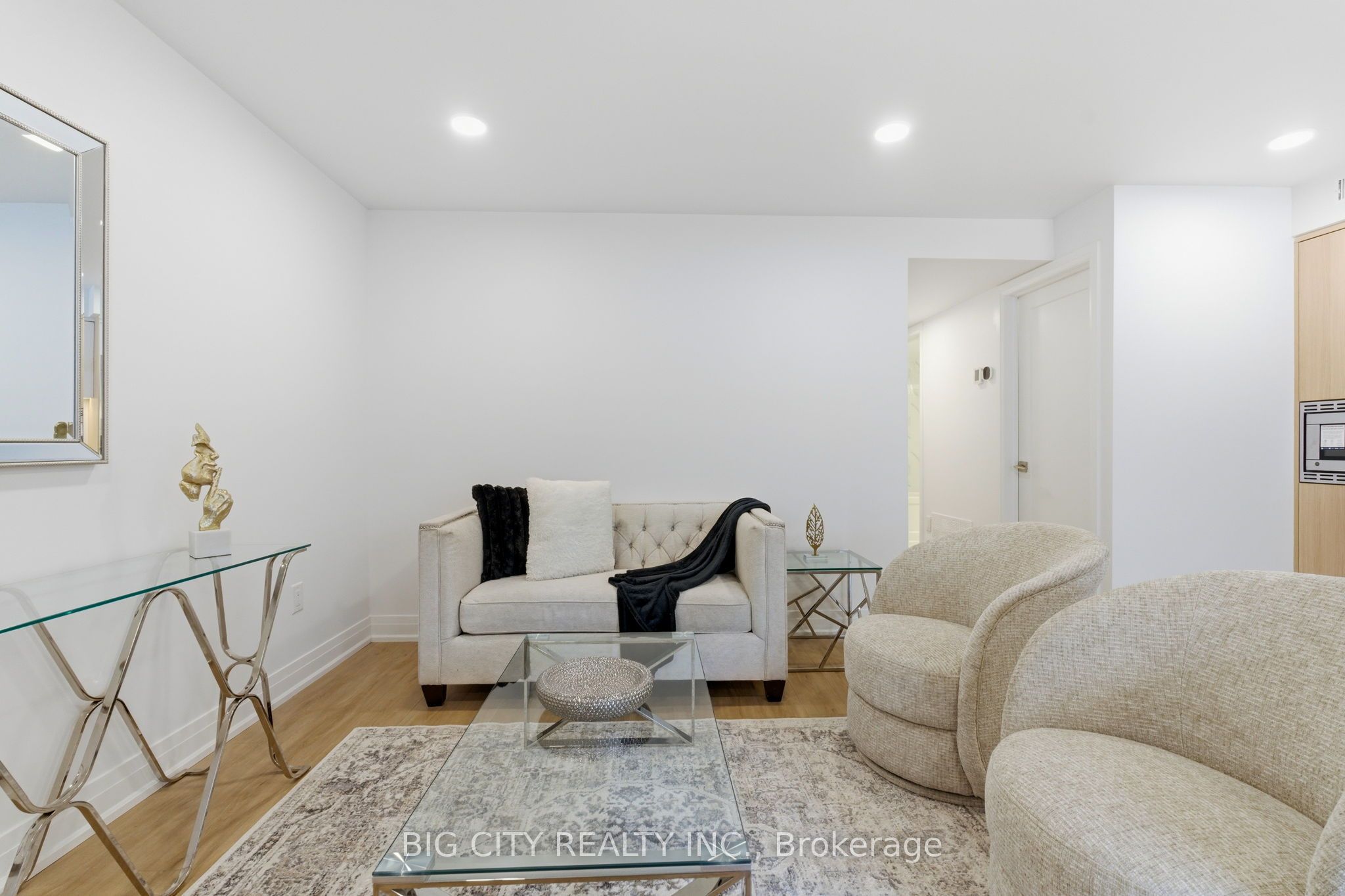 Additional image 3 of 1-68 Westholme Avenue, Toronto, ON, M6P 3B8