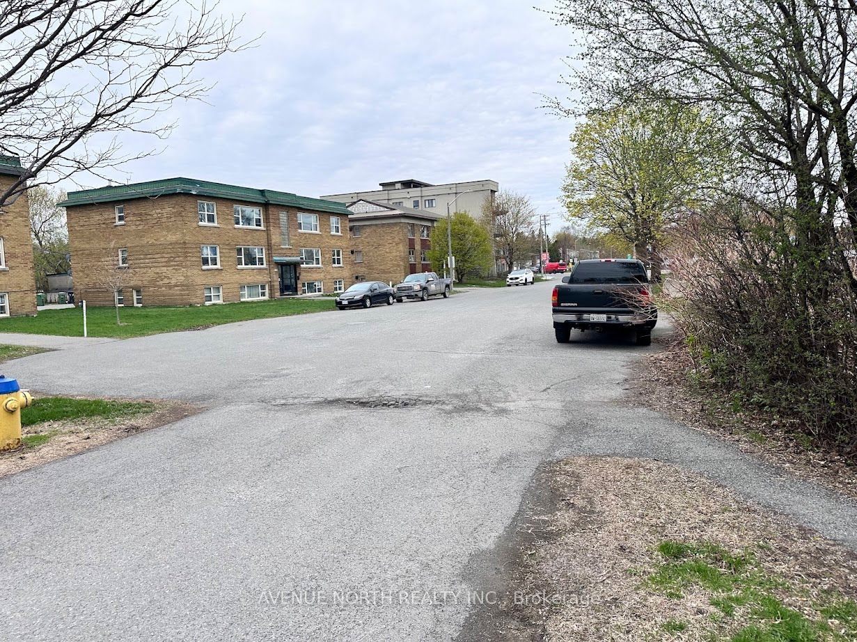Additional image 2 of 1-1170 Dover Crescent, Ottawa, ON, K1Z 7X3