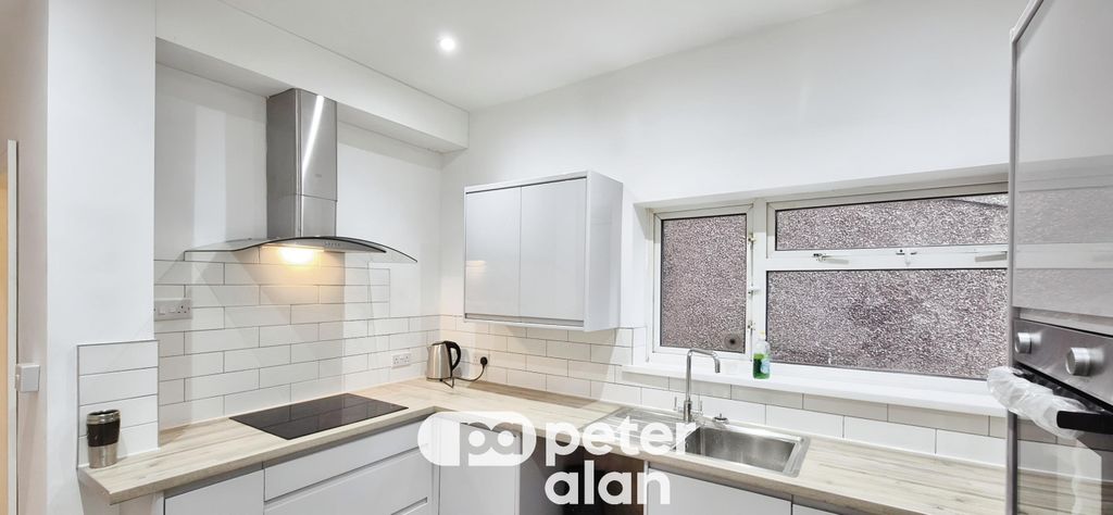 Additional image 2 of 3 bed property to rentPenrhiwtyn Street, Neath SA11