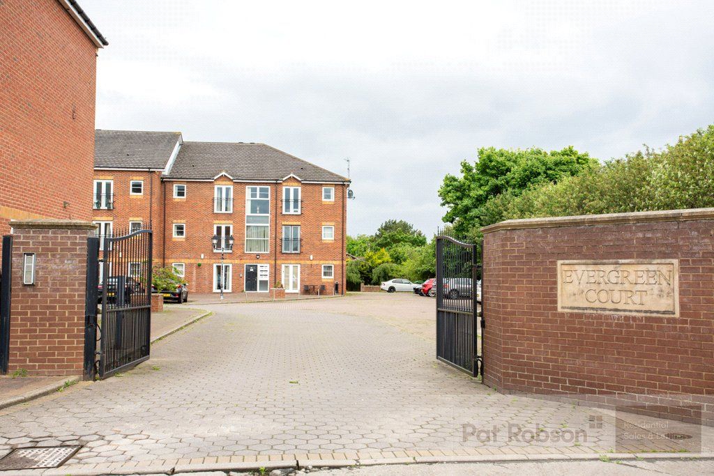 2 bed flat to rentEvergreen Court, High Pit Road, Cramlington, Northumberland NE23