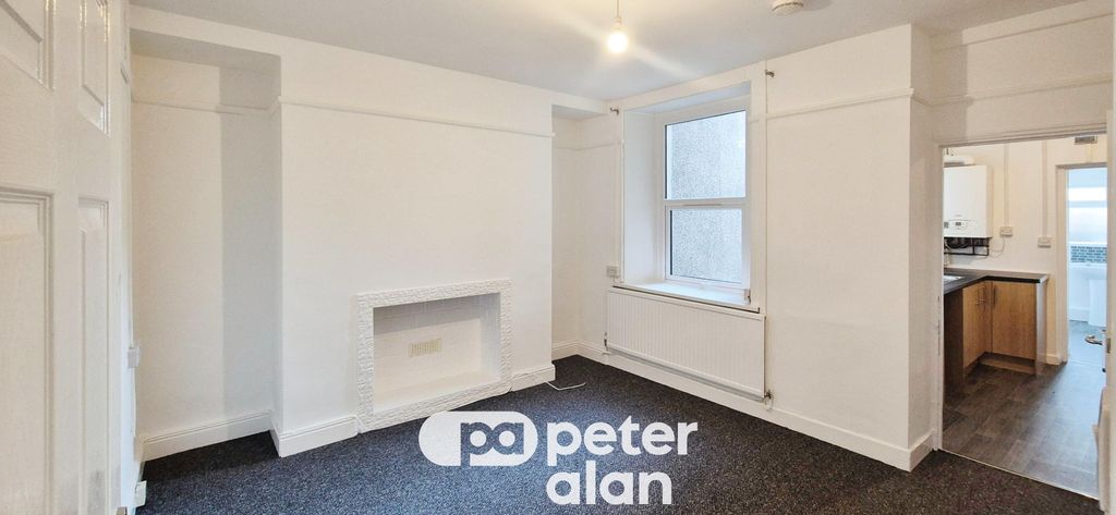 Additional image 6 of 3 bed property to rentRockingham Terrace, Neath SA11