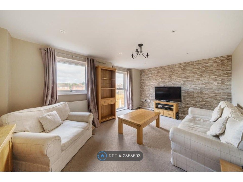 Additional image 7 of 4 bed terraced house to rentFaircross Court, Thatcham RG18