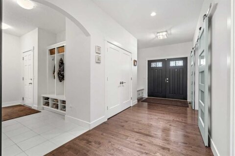 Additional image 8 of 25 Westland Crescent SW, Calgary, AB, T3H 0W1