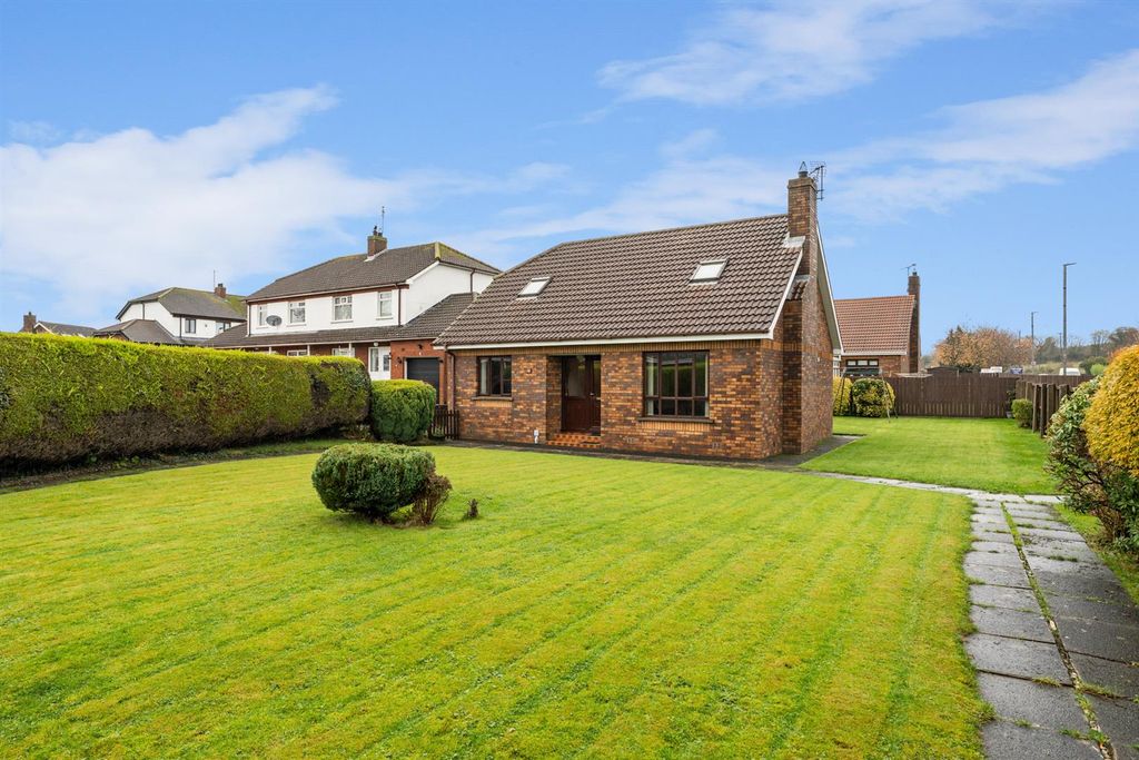 Additional image 18 of 2 bed property for sale10 Oakland Grove, Ballynahinch BT24