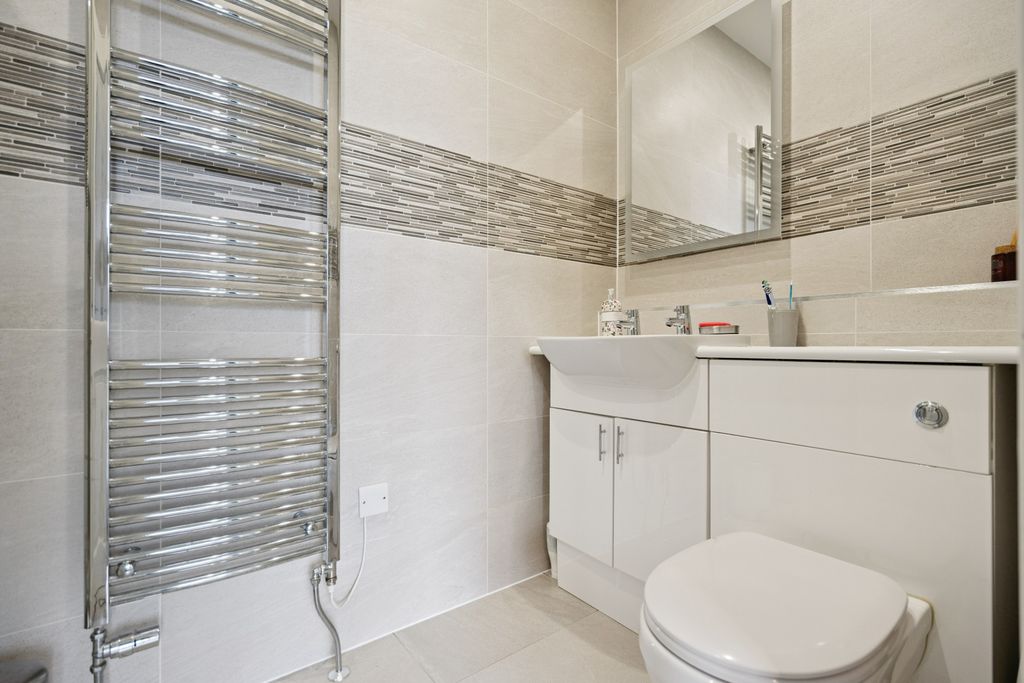 Additional image 15 of 4 bed semi-detached house to rentClarendon Place, Stirling, Stirlingshire FK8