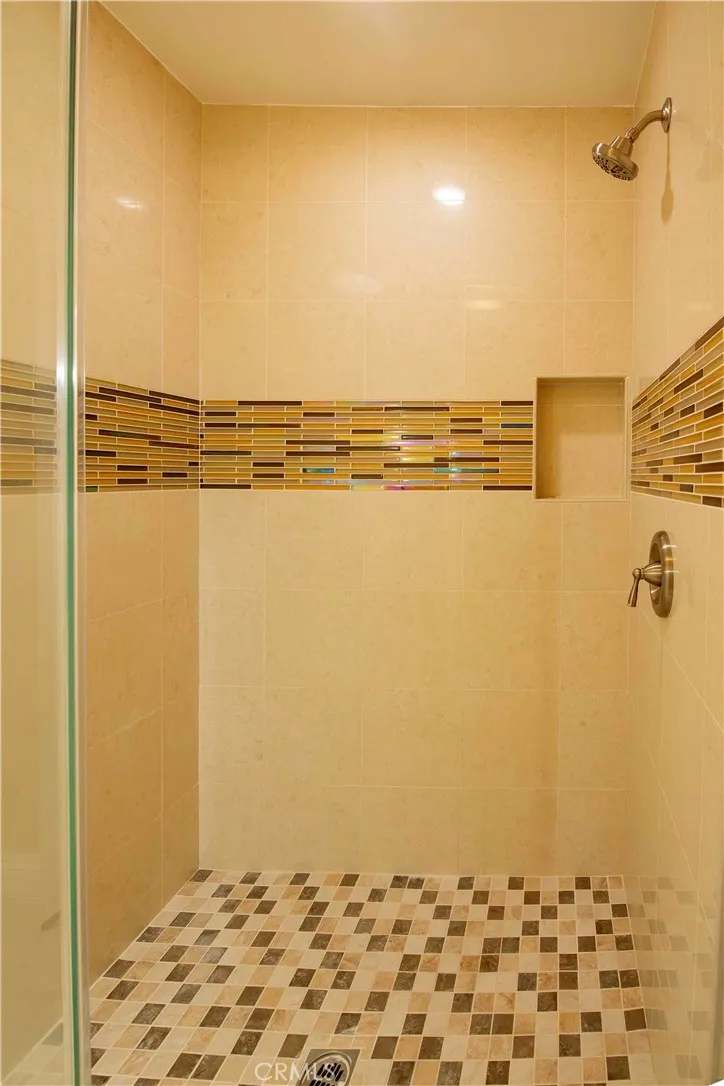 Additional image 94 of 22336 Saticoy St, Canoga Park, CA 91303