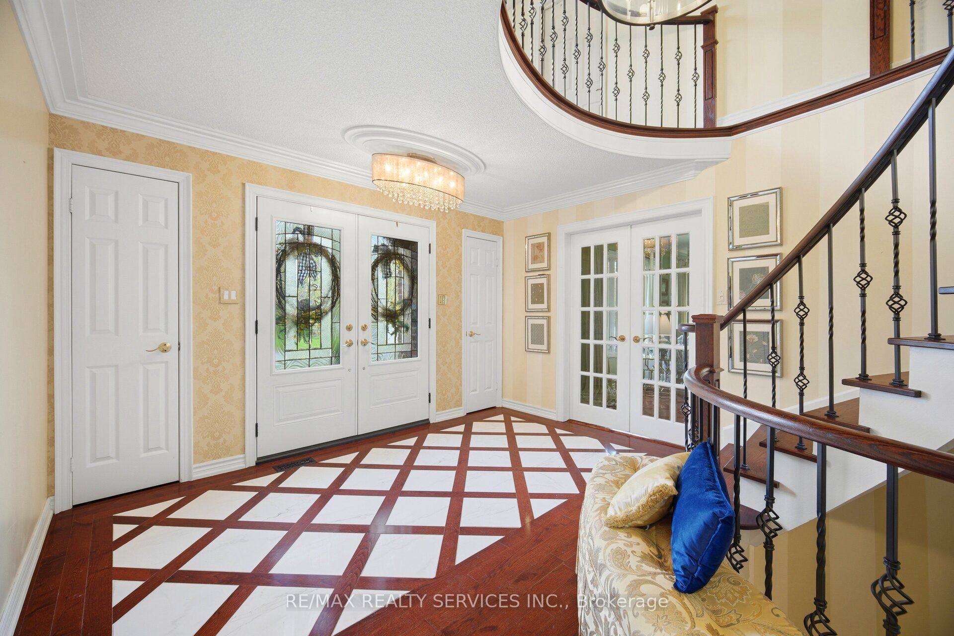 2 Whitmore Court, Brampton, ON, L6Z 2A5 photo 5