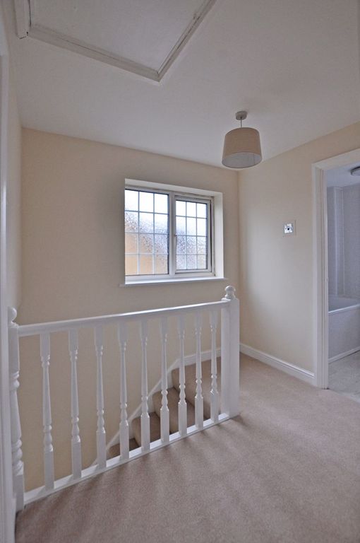 Additional image 9 of 3 bed semi-detached house to rentSemi-Detached House, Pilton Vale, Newport NP20