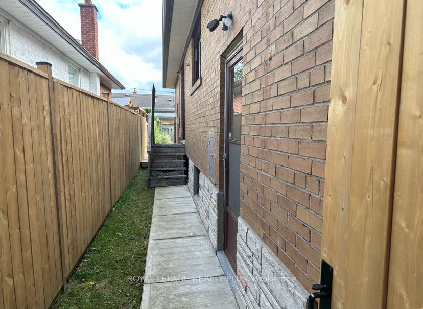 Additional image 5 of 64 Stevenharris Drive, Toronto, ON, M9C 1V1