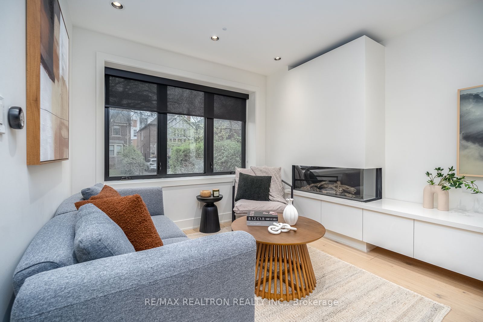 Additional image 6 of 16 Peveril Hill N, Toronto, ON, M6C 3B1