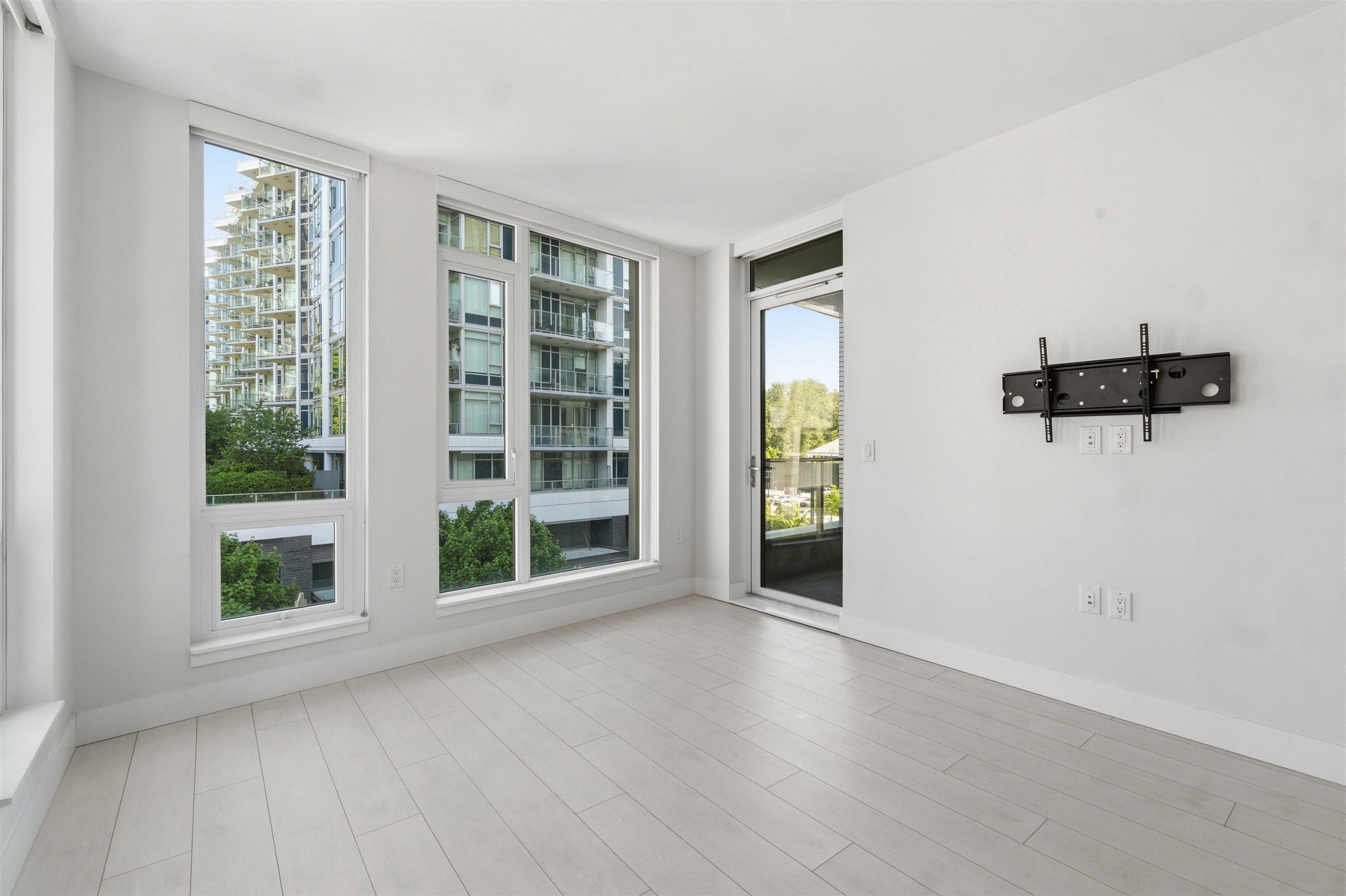 Additional image 4 of 404-3538 Sawmill Crescent, Vancouver, BC, V5S 0J8