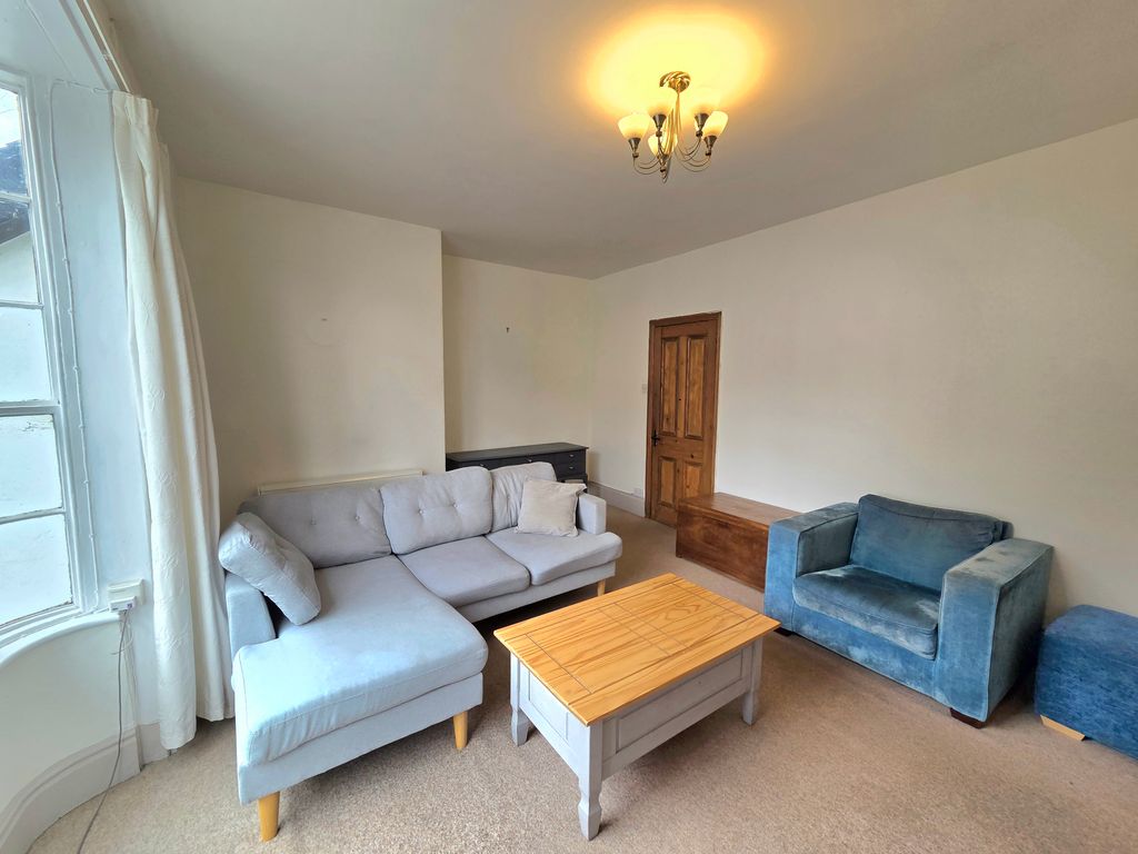 Additional image 12 of 2 bed maisonette to rentLower Market Street, Penryn TR10