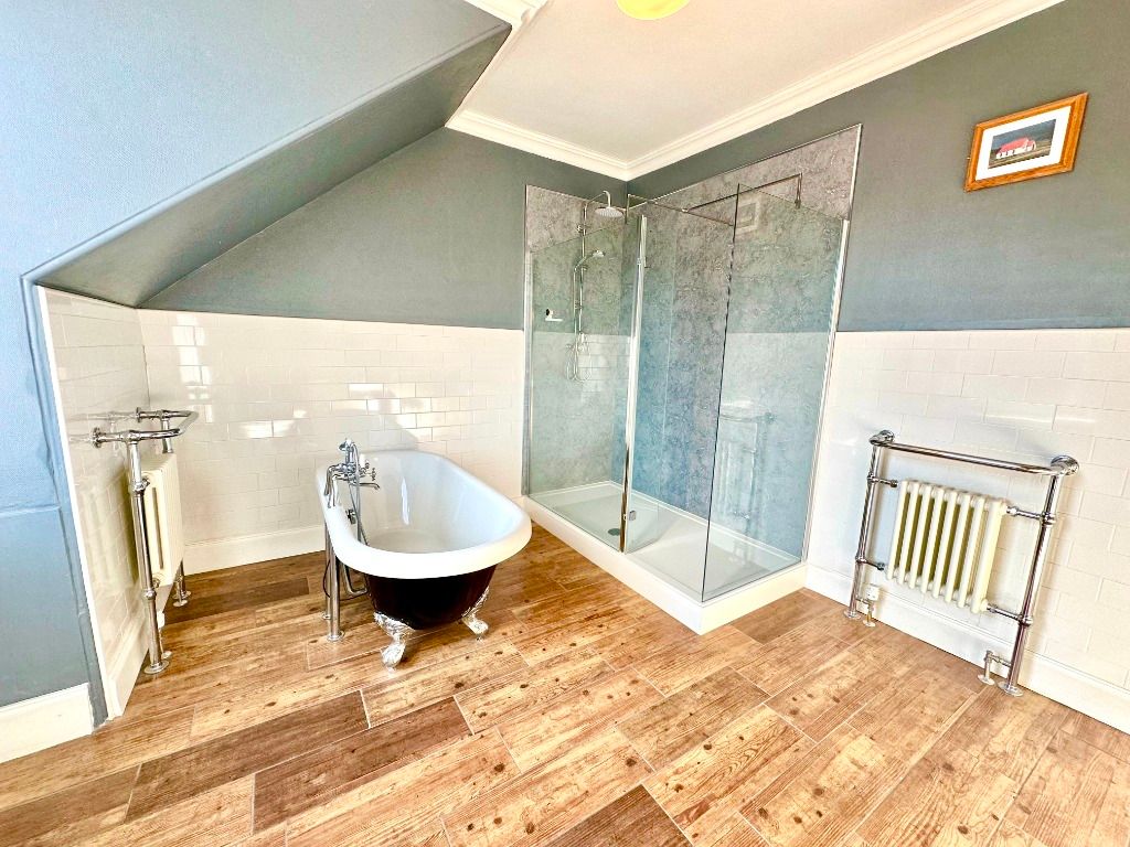 Additional image 5 of 4 bed detached house to rentCarriagehill Drive, Paisley, Renfrewshire PA2