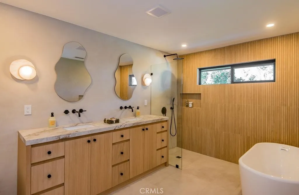 Additional image 113 of 24245 Hatteras St, Woodland Hills, CA 91367