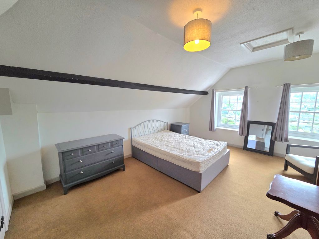 Additional image 2 of 2 bed maisonette to rentLower Market Street, Penryn TR10