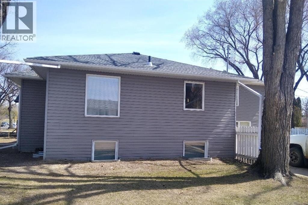 Additional image 7 of 1402 14th Street E, Saskatoon, SK, S7H0A8